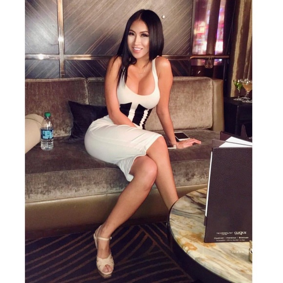 Meet your posher ♥️ - Picture 2 of 4